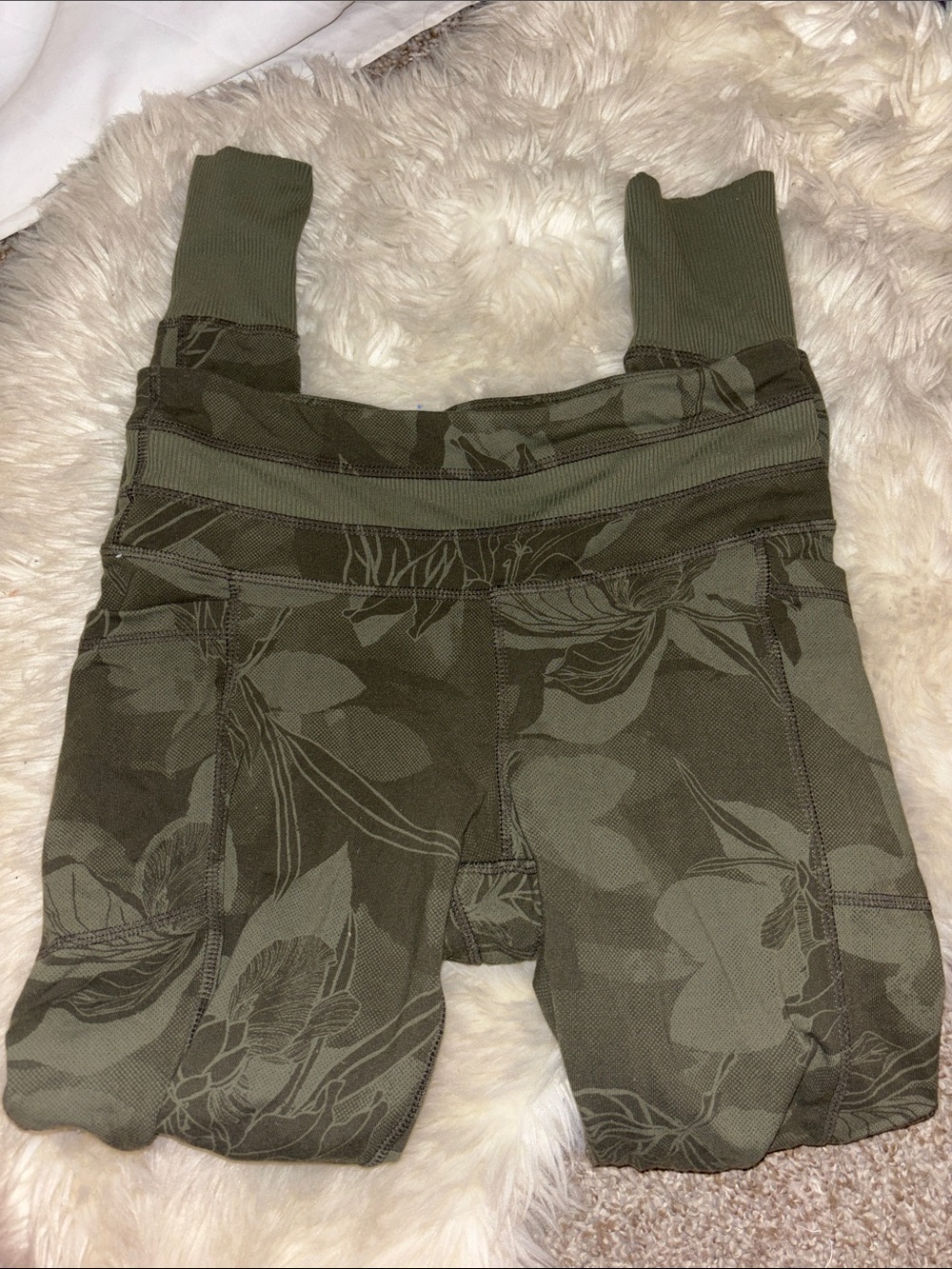 Athleta Olive Green Floral-Print Leggings